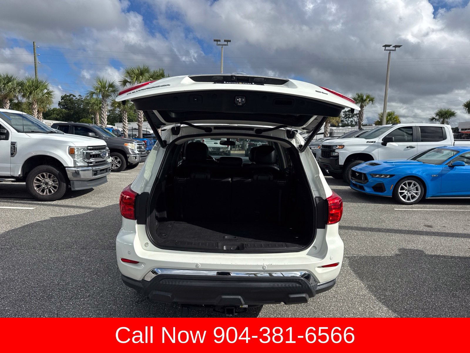Used 2020 Nissan Pathfinder SL FWD image 10