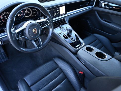 Used 2020 Porsche Panamera 4 image 9