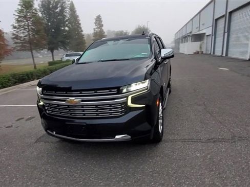 Used 2021 Chevrolet Tahoe Premier w/ Premium Package image 3