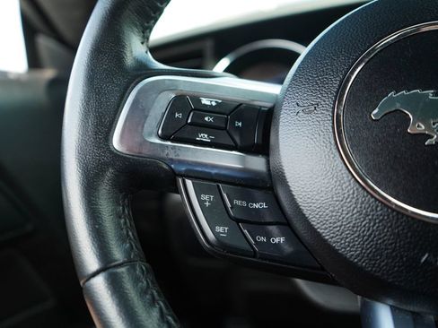 Used 2020 Ford Mustang Coupe RWD image 30