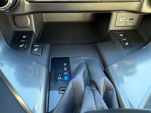 Used 2024 Lexus LX 600 4WD w/ Luxury Package image 28