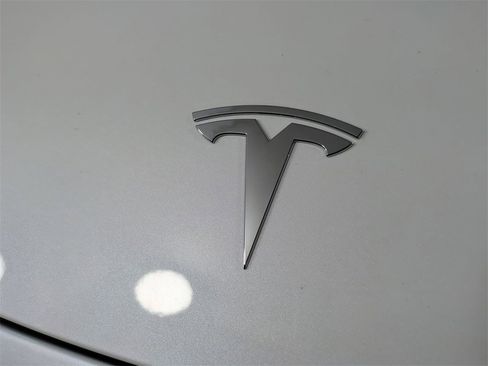 Used 2021 Tesla Model 3 Standard Range Plus image 13