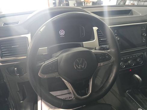 Used 2022 Volkswagen Atlas SEL Premium AWD/4WD image 16