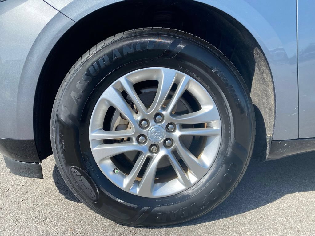 Used 2018 Buick Enclave Essence FWD image 3
