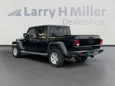 Used 2020 Jeep Gladiator Sport w/ Quick Order Package 24S AWD/4WD image 3