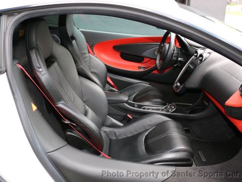 Used 2019 McLaren 600LT RWD image 32