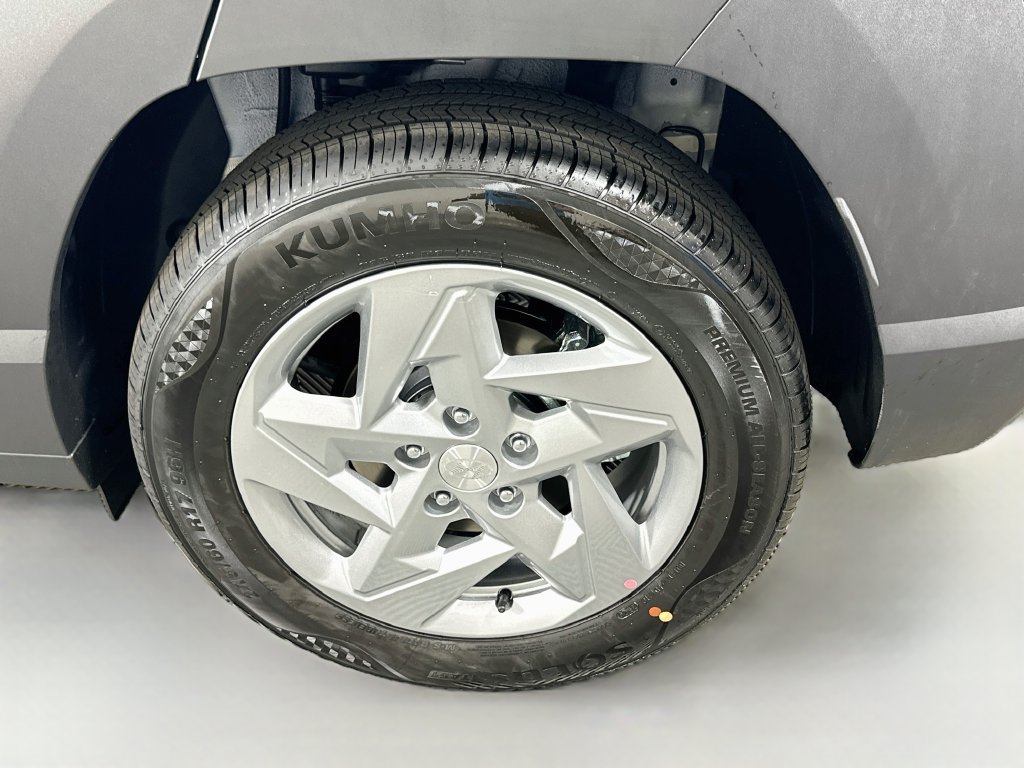 New 2027 Hyundai Kona SE FWD image 21
