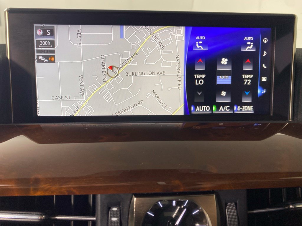 Used 2021 Lexus LX 570 4WD w/ Luxury Package image 19