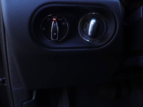 Used 2024 Porsche Macan image 24