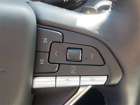 Used 2024 Cadillac XT6 Luxury w/ LPO, Floor Liner Package image 19