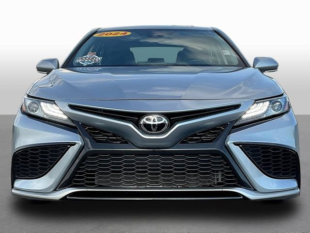 Used 2024 Toyota Camry XSE FWD image 2