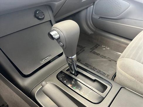 Used 2005 Toyota Camry LE FWD image 14