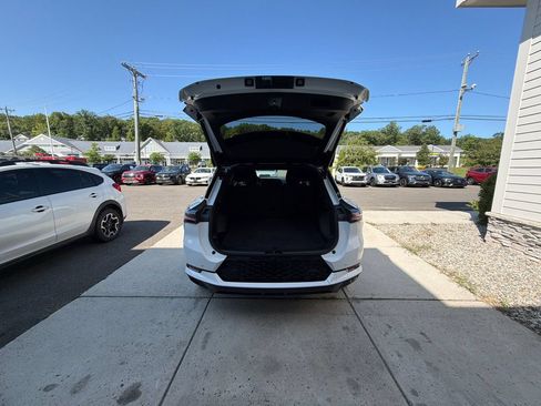 Used 2024 Chevrolet Equinox EV RS FWD image 67