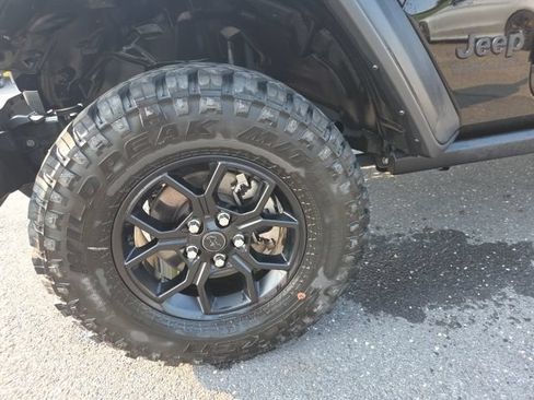 Used 2024 Jeep Wrangler Unlimited Sport AWD/4WD image 27