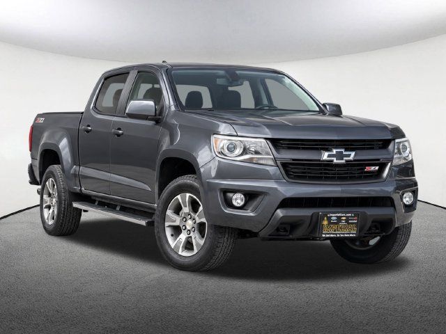 Used 2017 Chevrolet Colorado Z71 AWD/4WD image 2