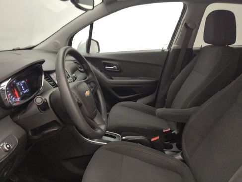 Used 2020 Chevrolet Trax LS w/ Tint and Cruise Package FWD image 17