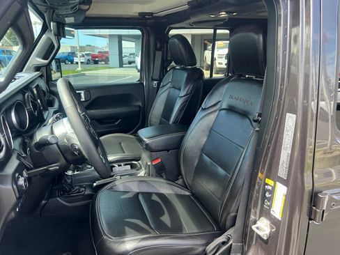 Used 2023 Jeep Wrangler Unlimited Sahara w/ Cold Weather Group AWD/4WD image 31