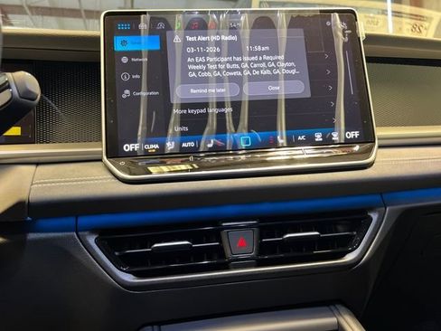 New 2026 Volkswagen Tiguan SE R-Line FWD image 17