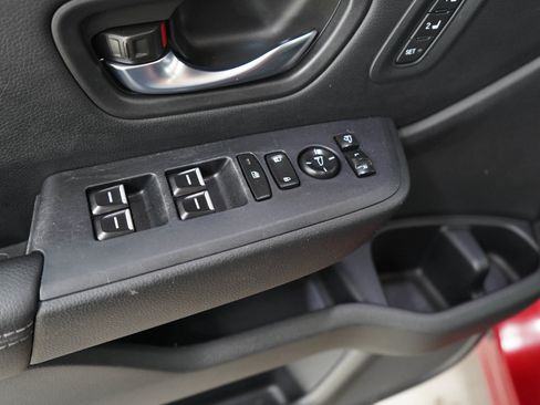 Used 2023 Honda Pilot Touring image 21