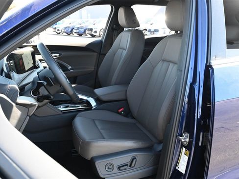 Certified 2025 Audi Q5 Premium w/ Convenience Package AWD/4WD image 16