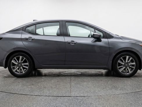 Used 2025 Nissan Versa SV image 11