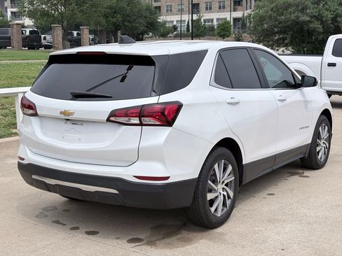 Used 2022 Chevrolet Equinox LT FWD image 4