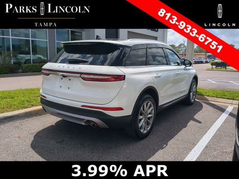 Used 2022 Lincoln Corsair AWD w/ Premium Package image 11