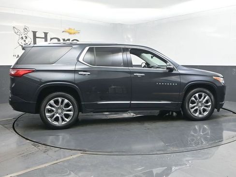 Used 2021 Chevrolet Traverse Premier w/ LPO, Floor Liner Package AWD/4WD image 44