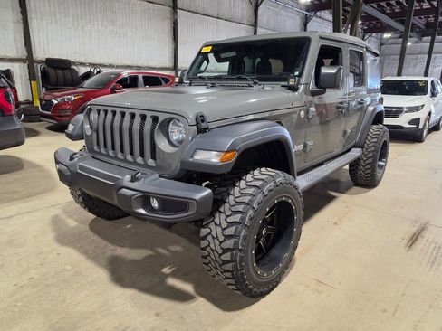 Used 2019 Jeep Wrangler Unlimited Sport S AWD/4WD image 1