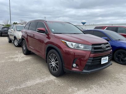 Used 2018 Toyota Highlander SE