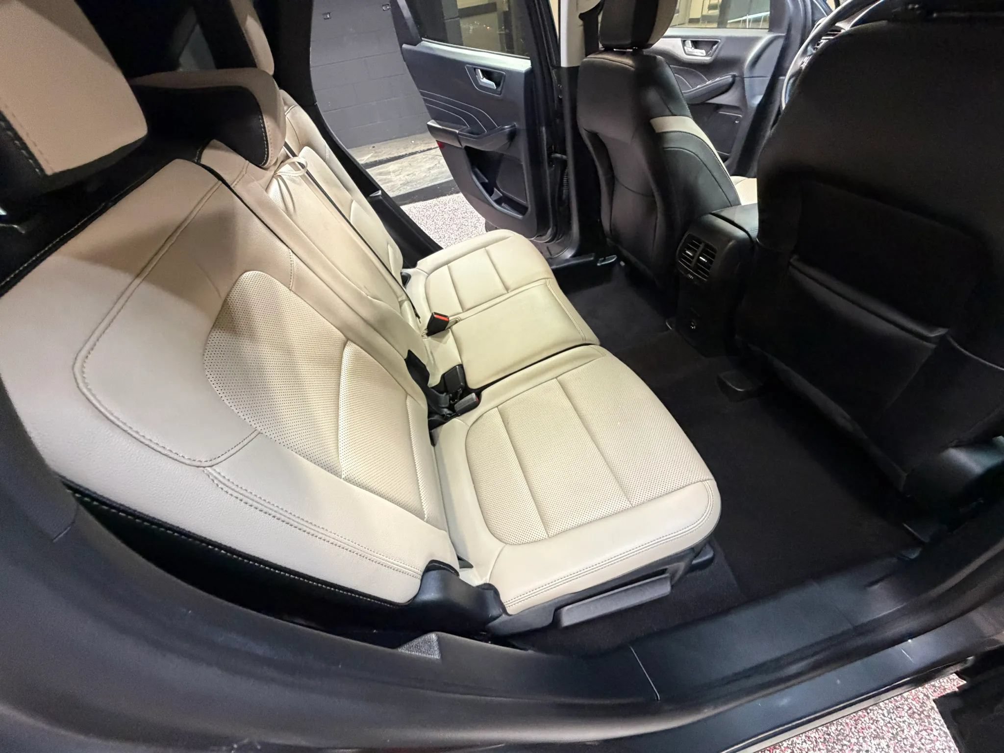 Used 2022 Ford Escape SEL FWD image 33
