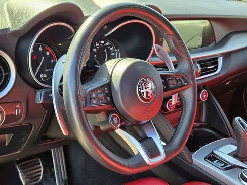 Used 2022 Alfa Romeo Stelvio Veloce AWD/4WD image 18