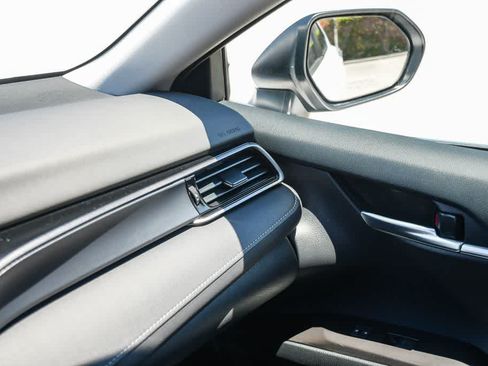 Used 2024 Toyota Camry SE FWD image 22