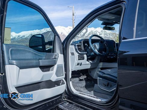 Used 2023 Ford F350 Limited w/ FX4 Off-Road Package AWD/4WD image 9