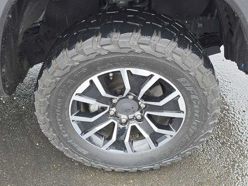 Used 2020 Toyota Tacoma TRD Sport AWD/4WD image 10