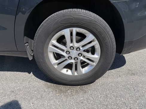 Used 2018 Buick Enclave Essence w/ Trailering Package FWD image 8