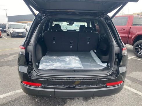 New 2025 Jeep Grand Cherokee Limited image 7