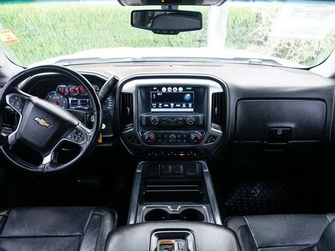 Used 2017 Chevrolet Silverado 1500 LTZ Z71 w/ LTZ Plus Package AWD/4WD image 29