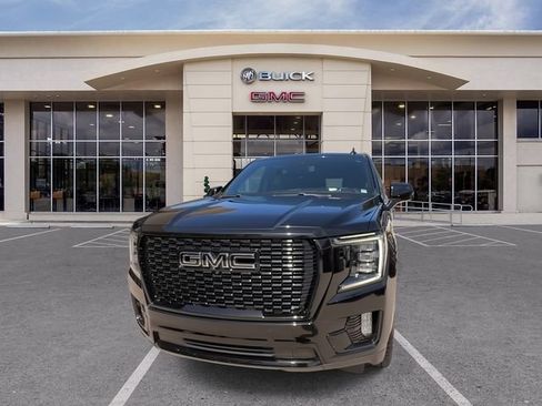 Used 2022 GMC Yukon XL Denali RWD image 5