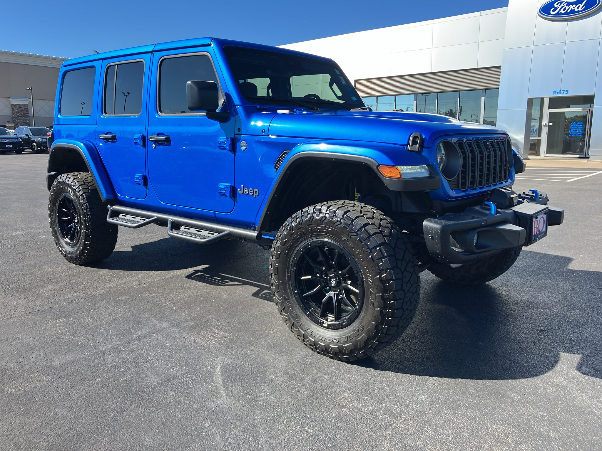 Used 2024 Jeep Wrangler Unlimited Rubicon 4xe AWD/4WD image 8