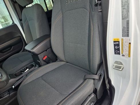 Used 2024 Jeep Wrangler Sahara AWD/4WD image 16