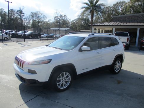 Used 2015 Jeep Cherokee Latitude image 5