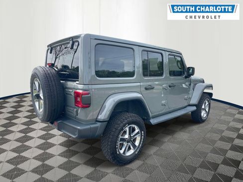 Used 2018 Jeep Wrangler Unlimited Sahara image 5