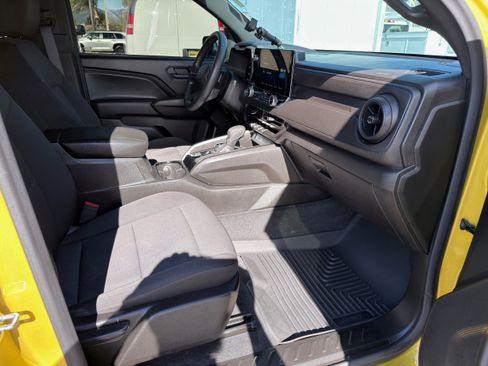 Used 2024 Chevrolet Colorado Trail Boss w/ Advanced Trailering Package image 10