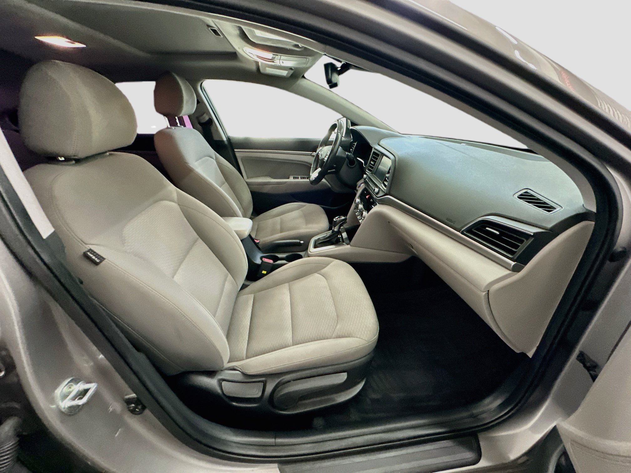 Used 2020 Hyundai Elantra Value Edition FWD image 32