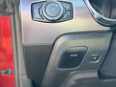 Used 2017 Ford Mustang Coupe image 15