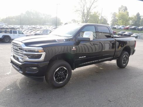 Used 2025 RAM 2500 Laramie image 6