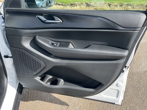 New 2025 Jeep Grand Cherokee image 10