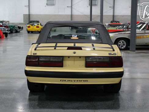 Used 1987 Ford Mustang LX image 35