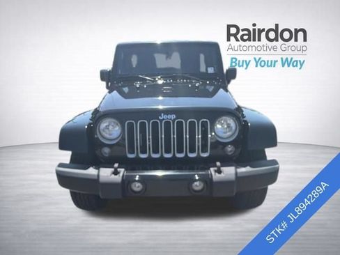 Used 2018 Jeep Wrangler Unlimited Sahara AWD/4WD image 2